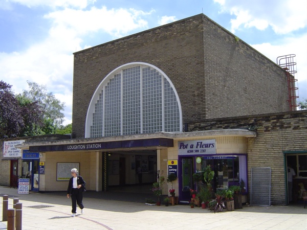 loughton station by peter house and carol murray.jpg